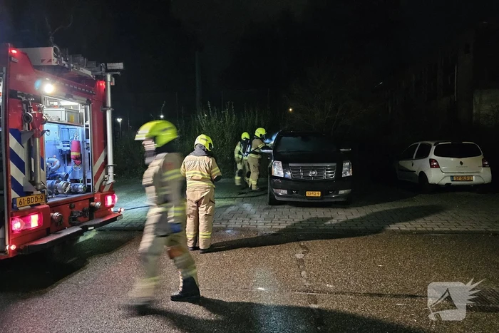 Beginnende autobrand snel geblust