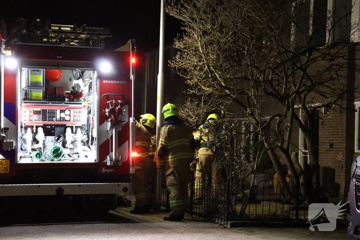 Brand in bijgebouw snel onder controle