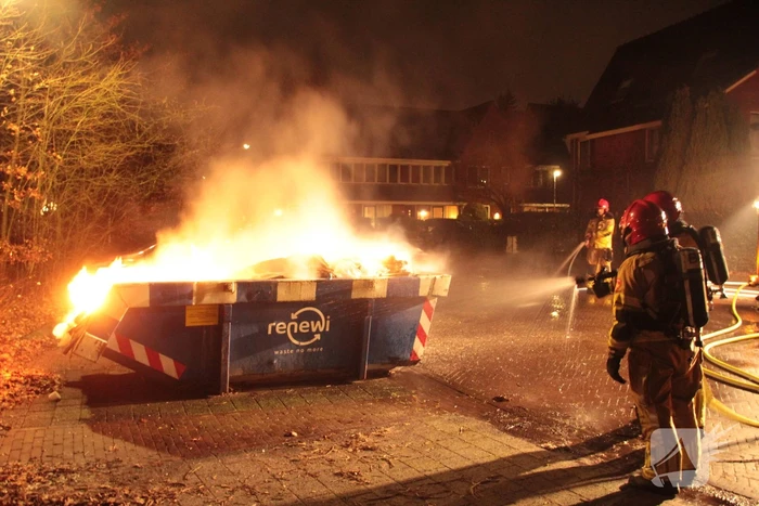 Bouwcontainer in brand