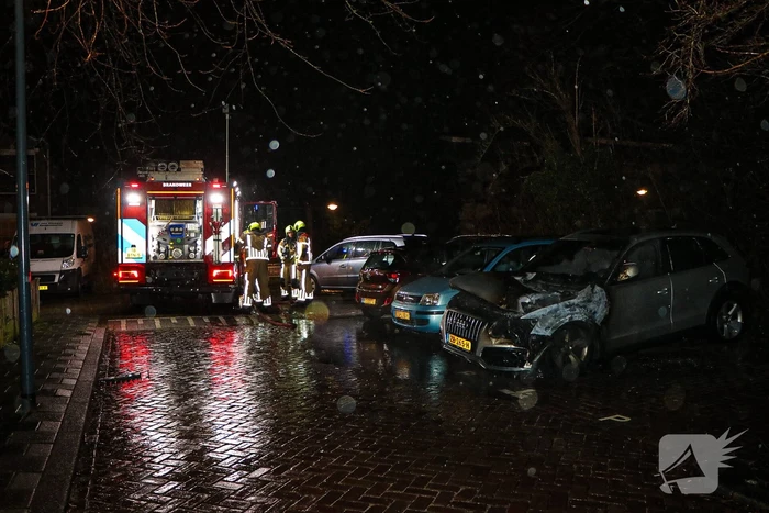 Auto verwoest door brand