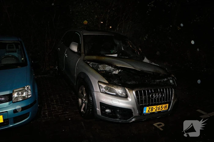 Auto verwoest door brand