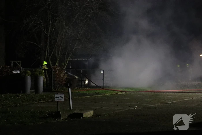 Schuur volledig in vlammen opgegaan