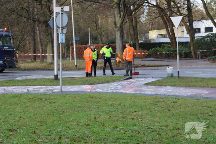 Weg afgesloten na ernstige aanrijding vanwege onderzoek