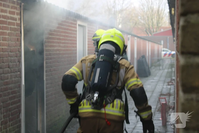 Uitslaande brand in schuur snel geblust