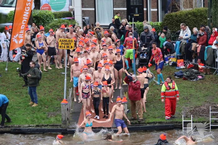 Grote belangstelling voor nieuwjaarsduik
