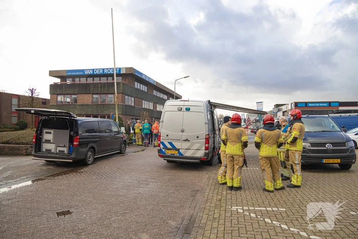 Explosief aangetroffen bij bedrijfspand