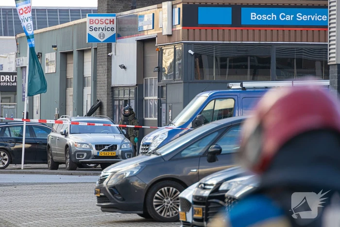 Explosief aangetroffen bij bedrijfspand