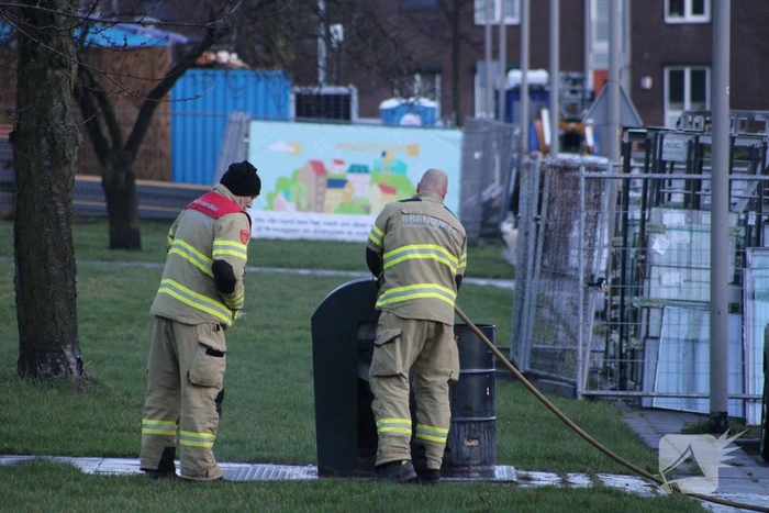 Brand in container door leeggooien vuurton
