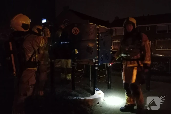 Jongeren proberen speeltoestel in brand te steken