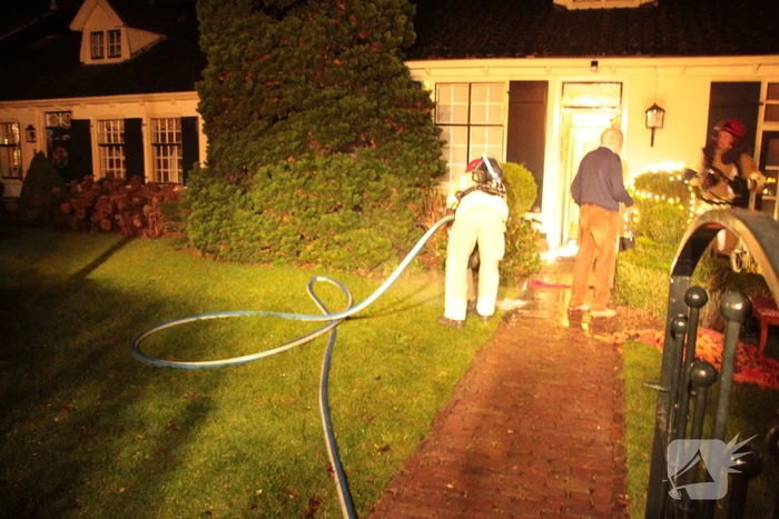 Kerstboombrand in woning snel onder controle