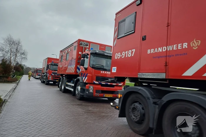 Meerdere brandweerpelotons ingezet bij zeer grote brand