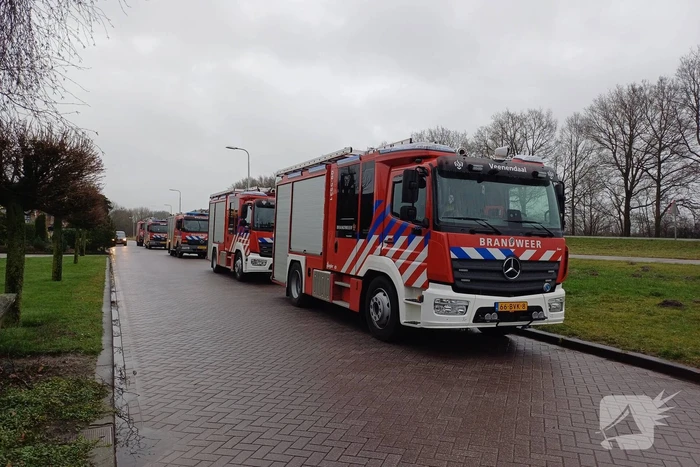 Meerdere brandweerpelotons ingezet bij zeer grote brand
