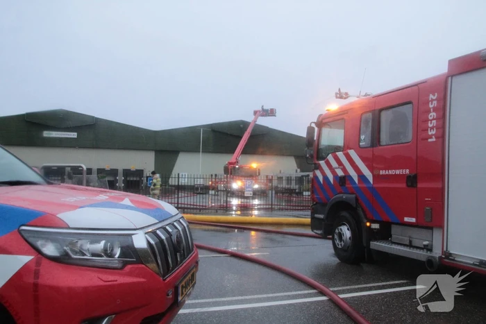 Meerdere brandweerpelotons ingezet bij zeer grote brand