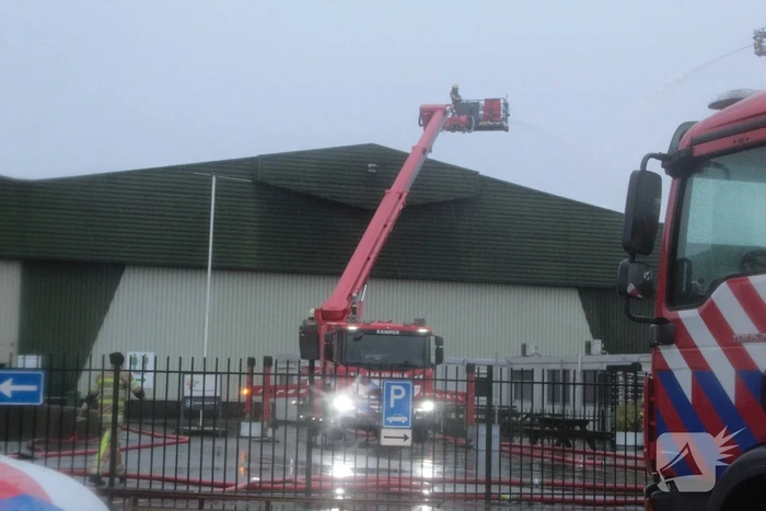 Meerdere brandweerpelotons ingezet bij zeer grote brand