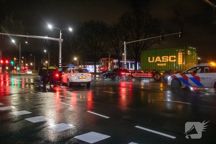 Flinke schade bij ongeval op kruising