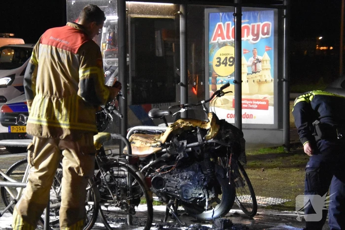 Scooter verwoest door brand
