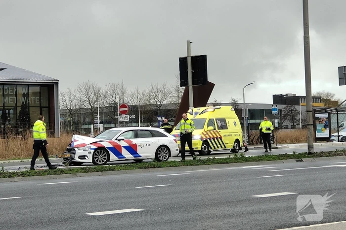Politievoertuig betrokken bij ongeval tijdens achtervolging