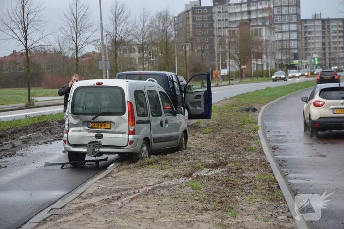 Politievoertuig betrokken bij ongeval tijdens achtervolging