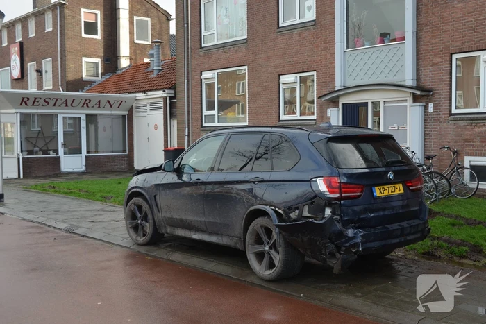 Politievoertuig betrokken bij ongeval tijdens achtervolging