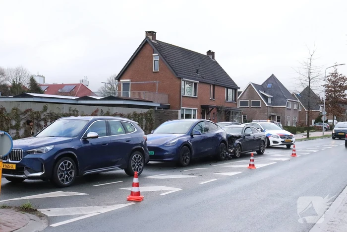 Drie voertuigen betrokken bij ongeval