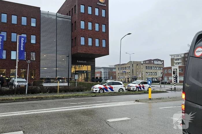 Politie ingezet nadat overval alarm afgaat bij bank