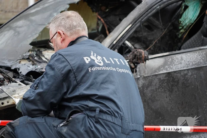 Onderzoek naar brand in geparkeerde auto