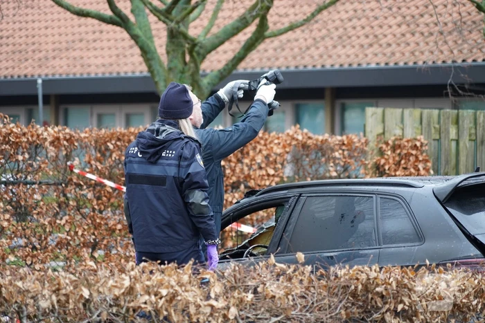 Onderzoek naar brand in geparkeerde auto