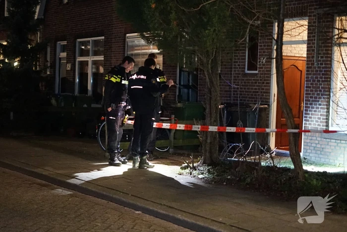 Twee aanhoudingen nadat explosief afgaat bij woning
