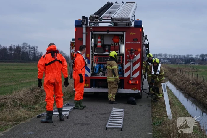 Zoekactie nadat scooter wordt aangetroffen in het water
