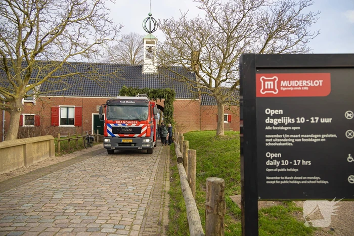 Flinke wateroverlast in Muiderslot