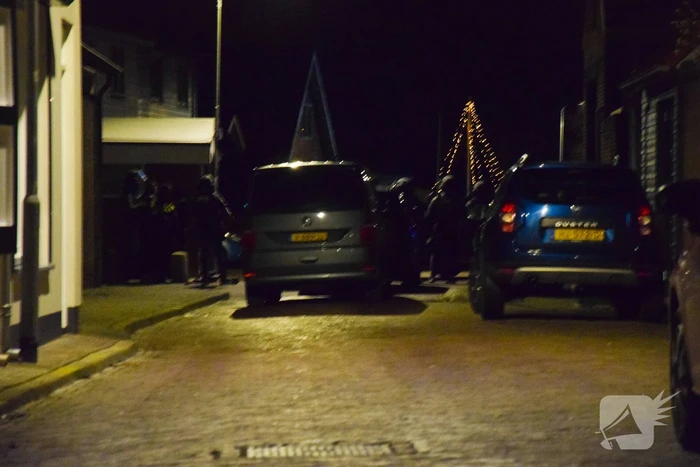 Arrestatieteam valt woning binnen na schietpartij