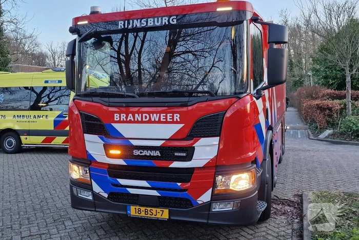 Bewoner asielzoekers centrum steekt bed in brand