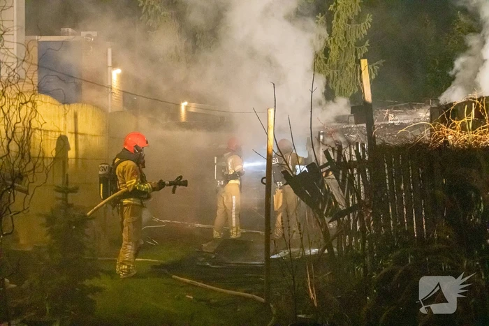 Veel rook bij brand in schuur