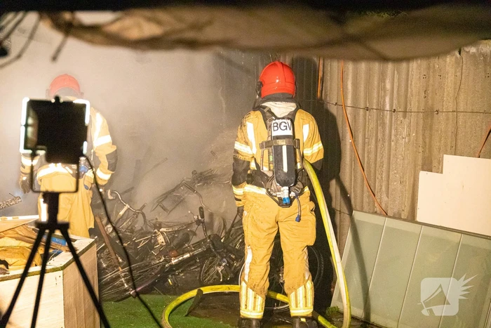 Veel rook bij brand in schuur