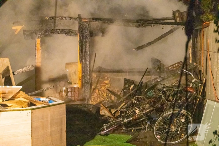 Veel rook bij brand in schuur