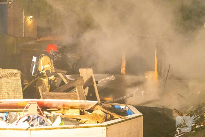 Veel rook bij brand in schuur