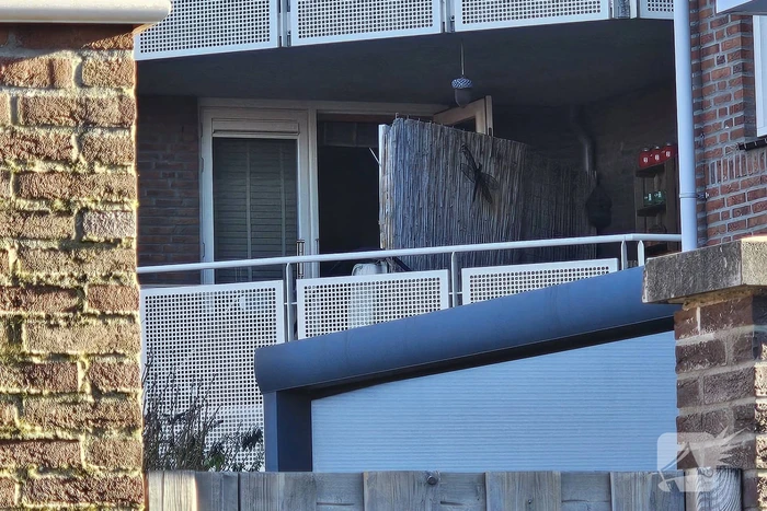 Keukenbrand in woning geblust door brandweer