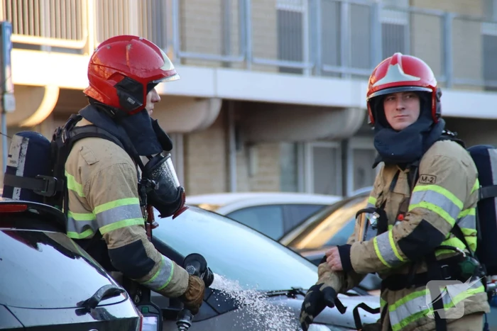 Auto flink beschadigd bij brand