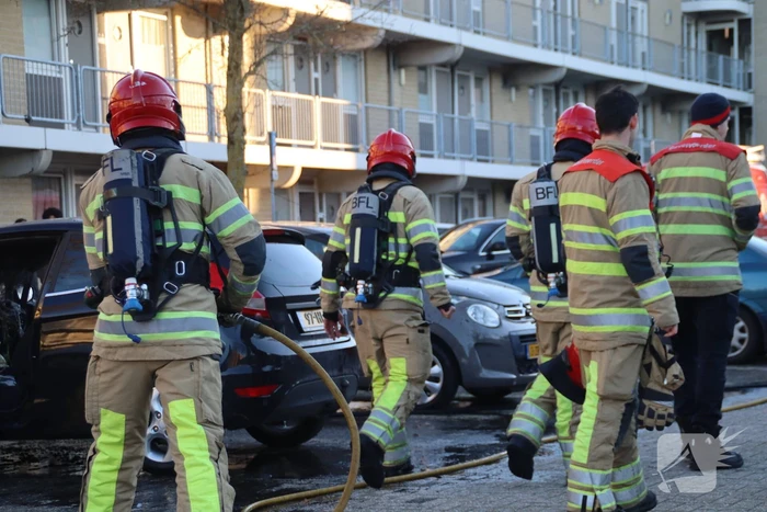 Auto flink beschadigd bij brand