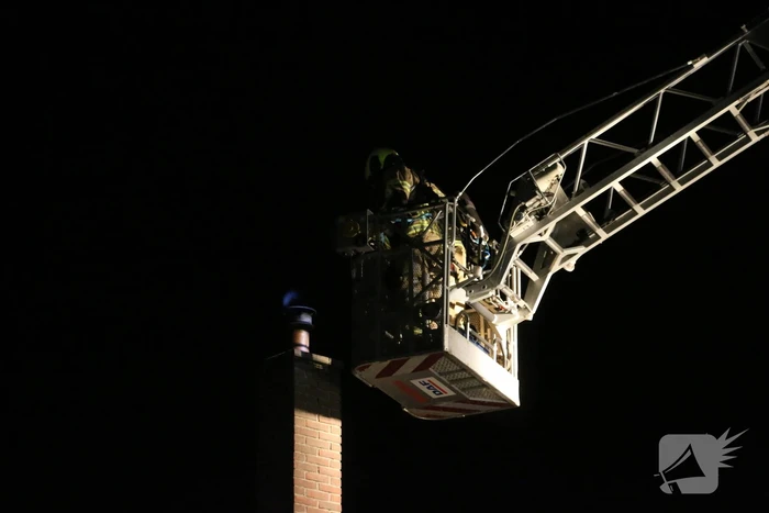 Schoorsteenbrand snel onder controle