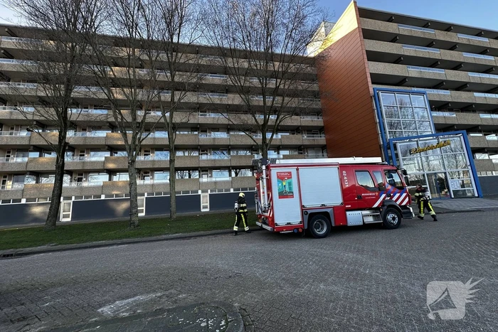 Brandweer onderzoekt afgaan rookmelder in woning