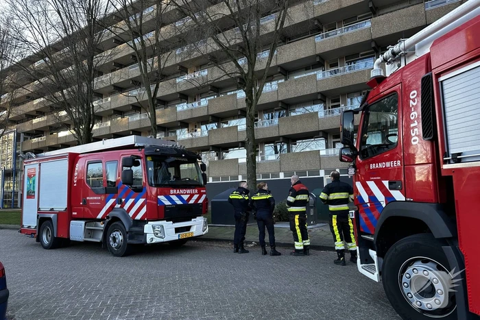 Brandweer onderzoekt afgaan rookmelder in woning