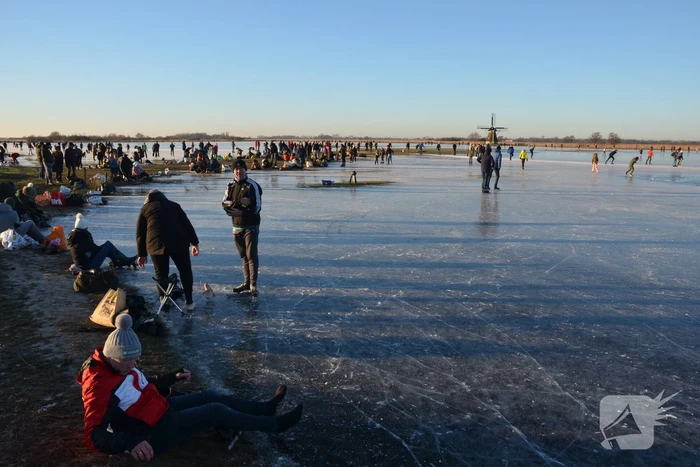 Schaatspret op natuurijs