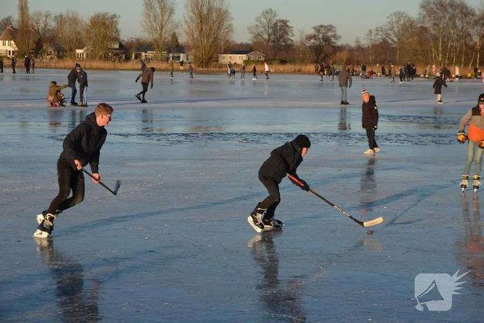 Schaatspret op natuurijs