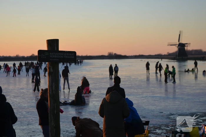 Schaatspret op natuurijs