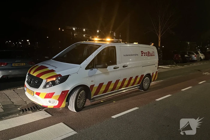 Lekkende gasleiding onder spoor vat vlam
