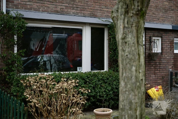Zwaargewonde bij brand in woning