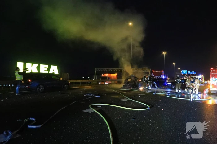 Brand na ernstig ongeval op snelweg