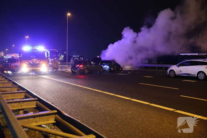 Brand na ernstig ongeval op snelweg