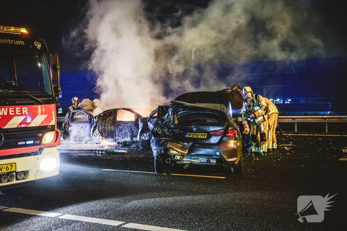 Brand na ernstig ongeval op snelweg